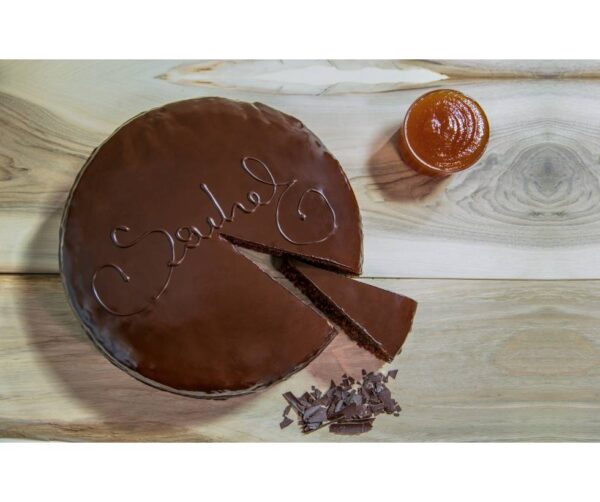 TORTA SACHER META' ( FATTA  A MANO)